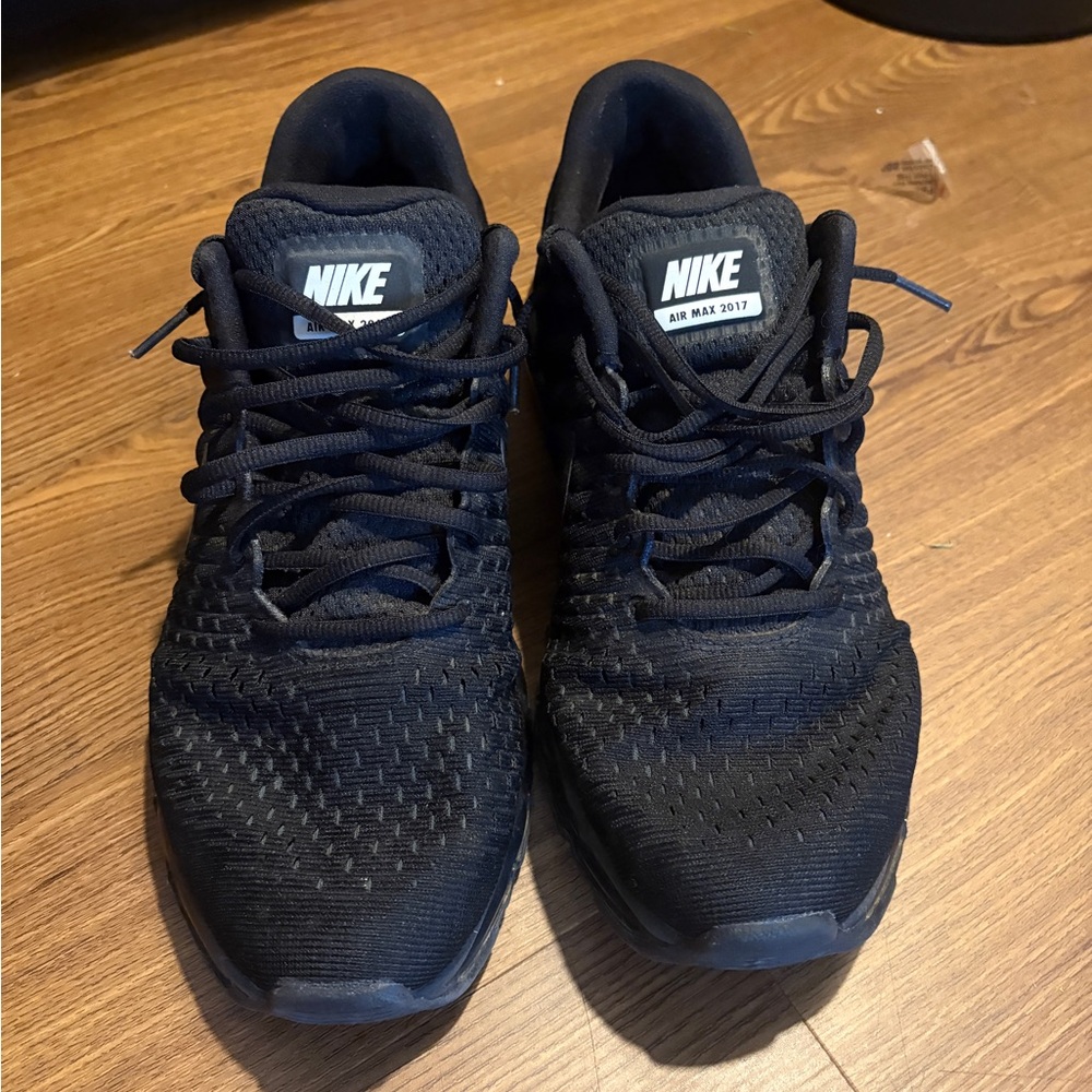 Nike Men’s Air Max 2017 Sneakers - Black